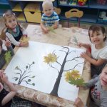 коллективное детское творчество с гербарием